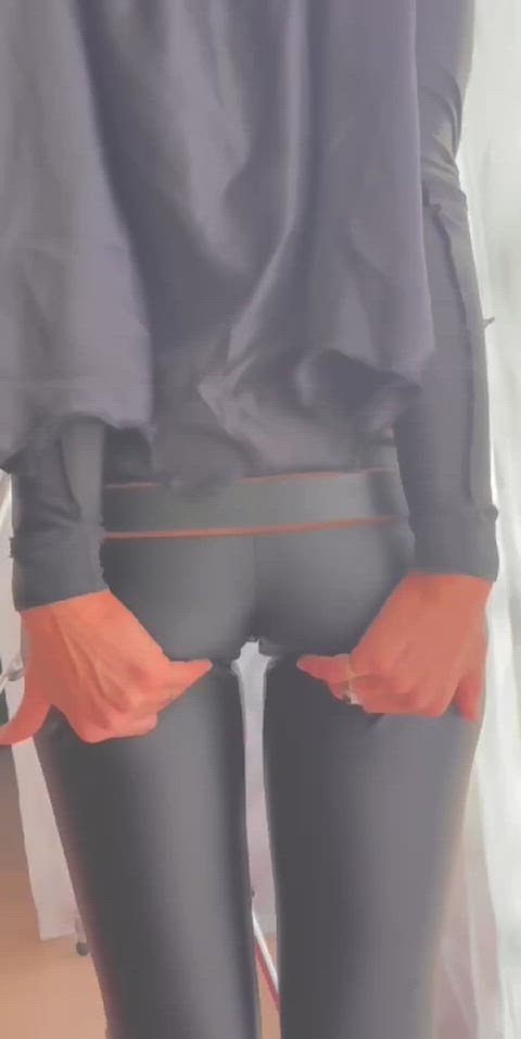 When a hot milf tries cosplay… - free porn video