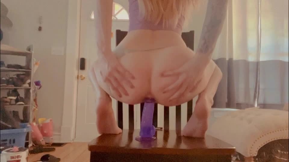 [f]irst time riding a dildo with my ass! - free porn video