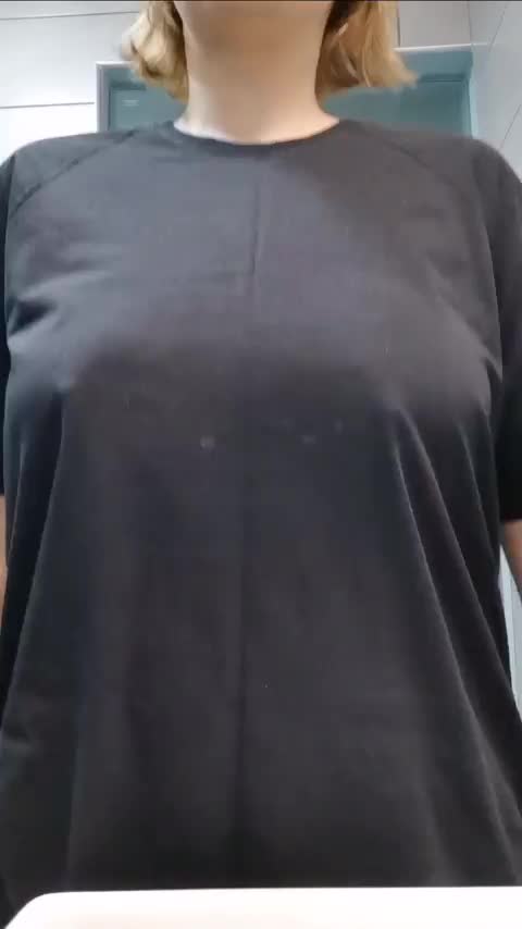 They bounce to tease - free porn video