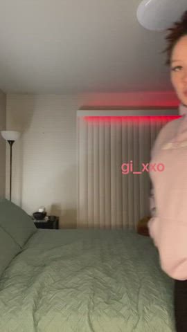 Did you imagine them being that big???👅 - free porn video