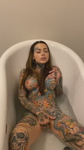 Painted lady - free porn video