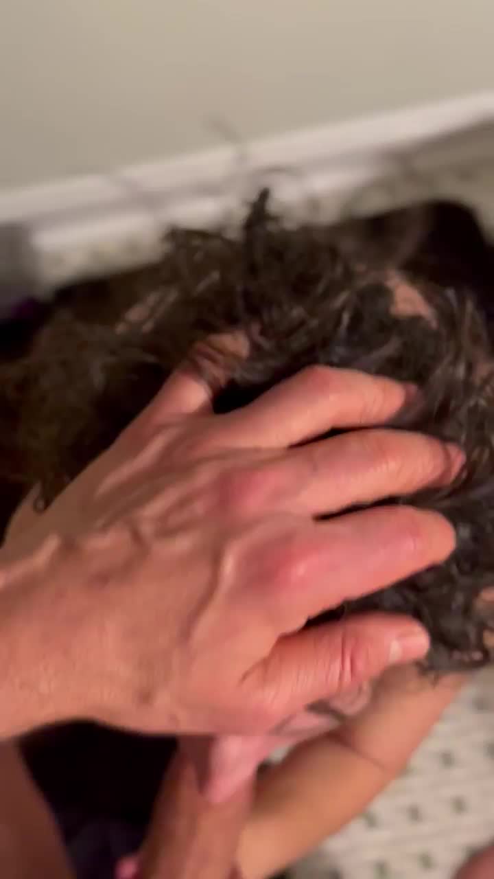 I’m a suck your cock on the bathroom floor kind of cock slut - free porn video