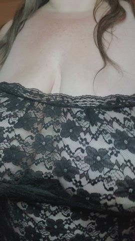 Just a little feel up before bed 🖤 - free porn video