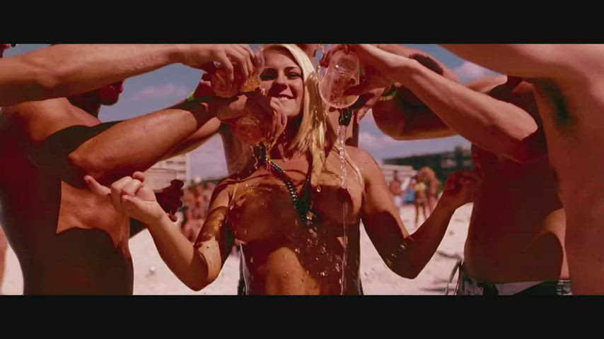 Spring break boobies! - free porn video