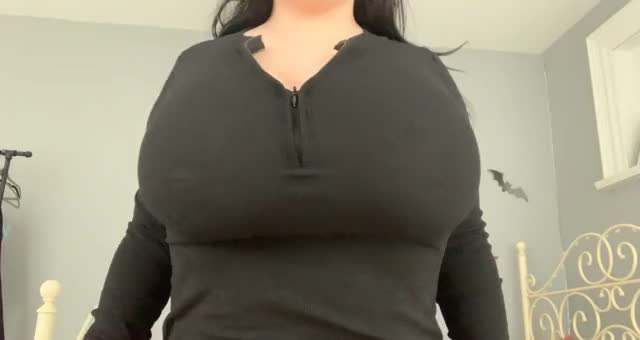 Slowly unzipping OC - free porn video