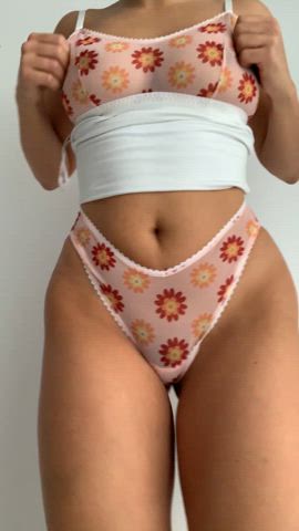 I wanna be your midnight snack - free porn video