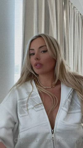 Cor!nna Kopf Beautiful Body - Get Her F0lder - free porn video