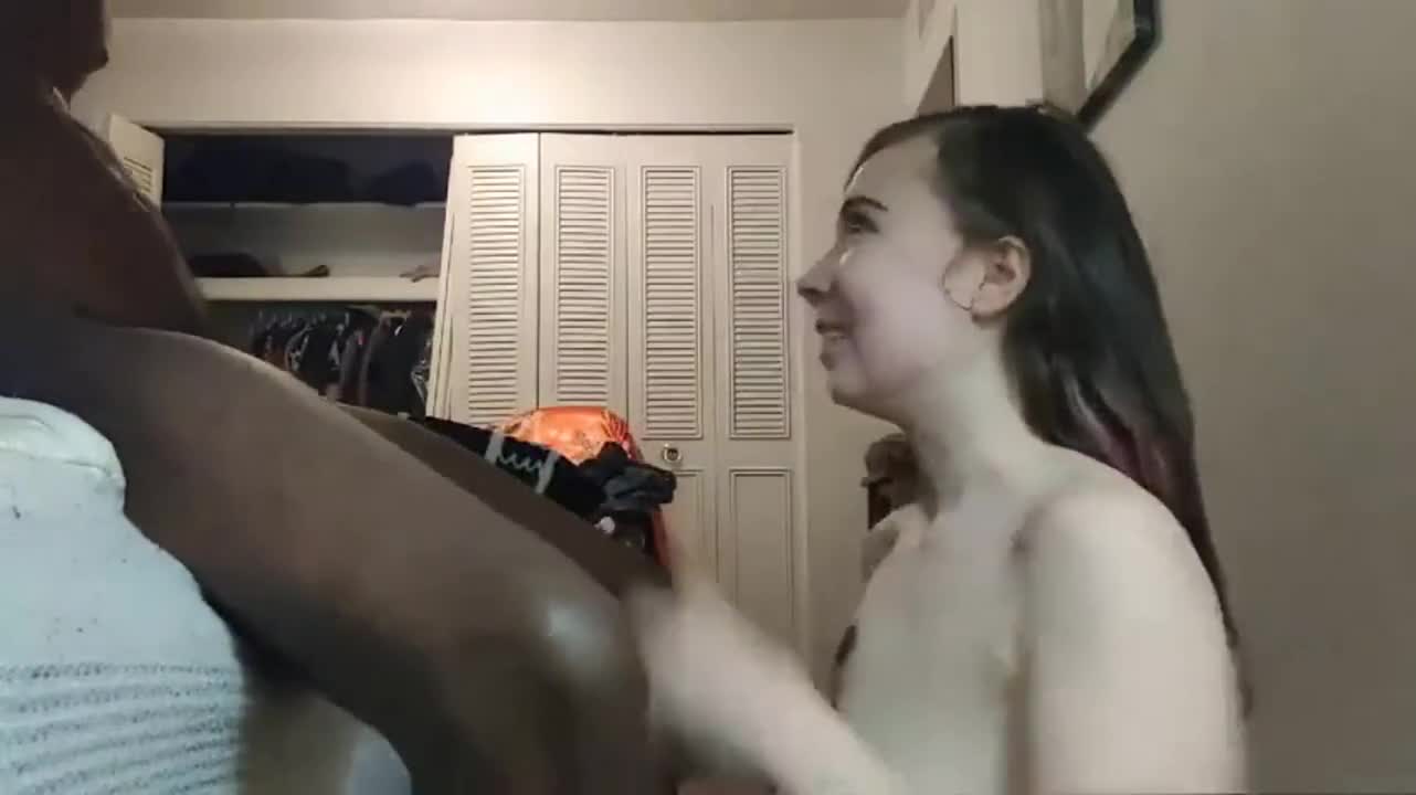 White girl asks for a facial from a bbc friend - free porn video