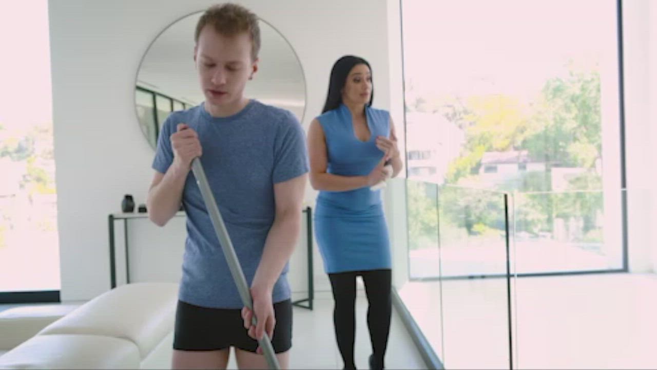 MomSwap: Grass Is Greener On The Other Side - free porn video