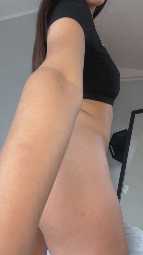 My asshole is pretty tinybut it's enough to eat all day! - free porn video