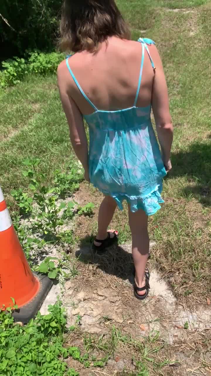 I've been thinking streaking at a construction site would be fun, got to confirm that today! - free porn video