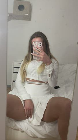 would you help me lifting up my skirt - free porn video