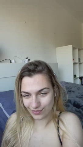 Anyone gonna suck on my titties?😫 - free porn video