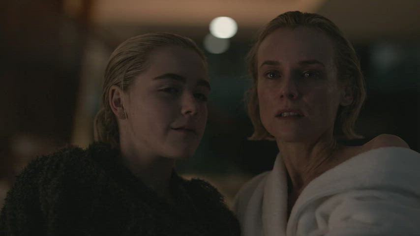 Kiernan Shipka & Diane Kruger kissing - free porn video