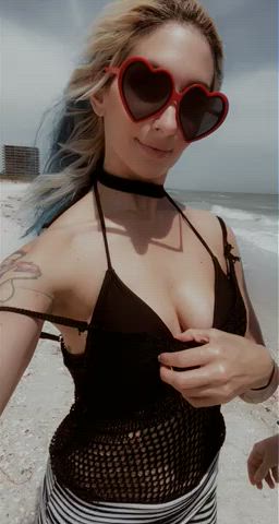 Beach boobs 😉 - free porn video