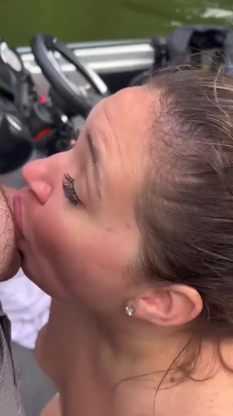 I love sucking small cocks too! - free porn video