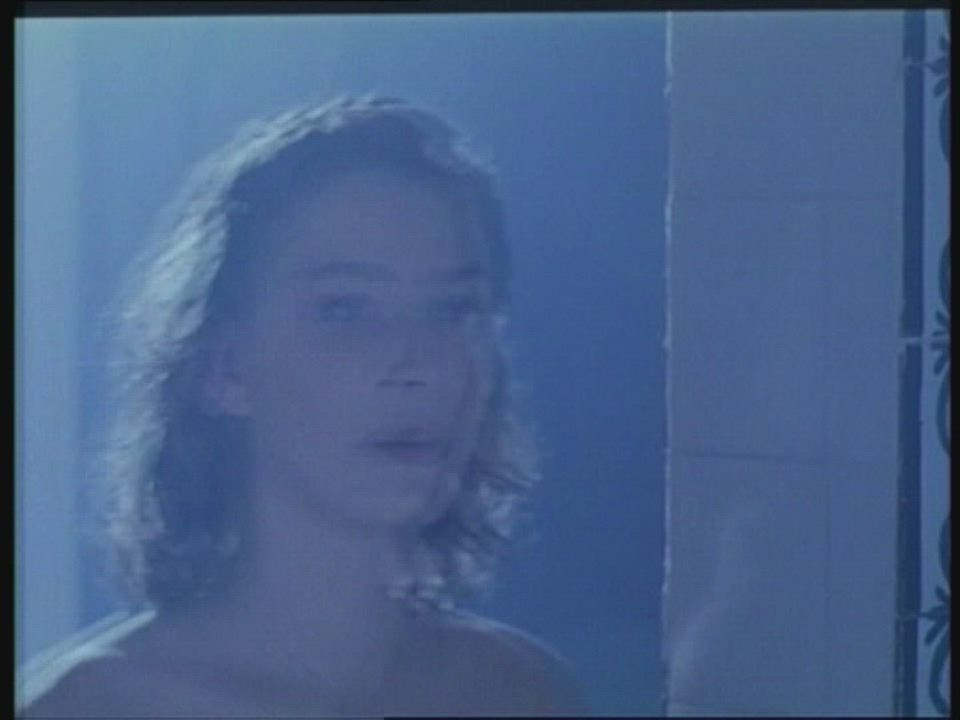 Cynthia Van Damme in Emmanuelle 7 (1993) - free porn video