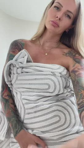 who wants to finish on my titties? - free porn video