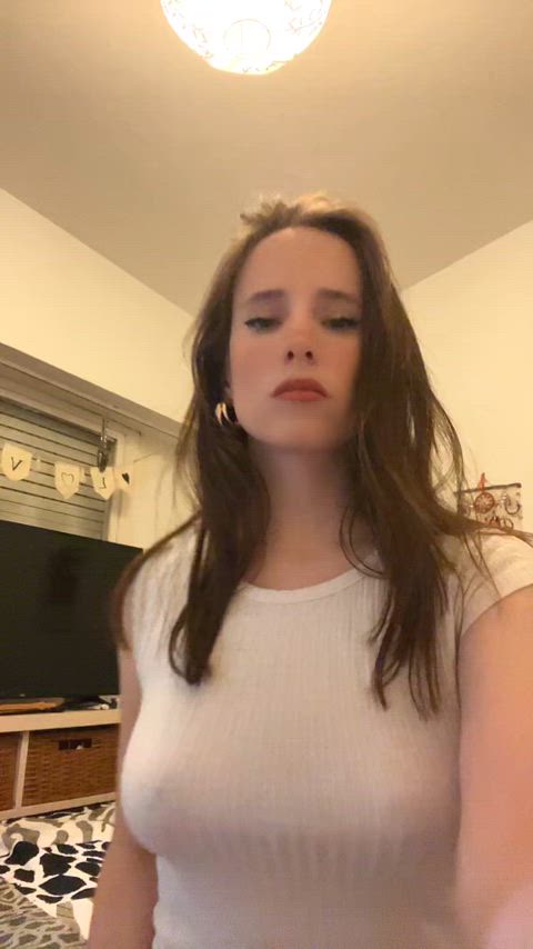 These juicy titties need a wet cock in between them - free porn video