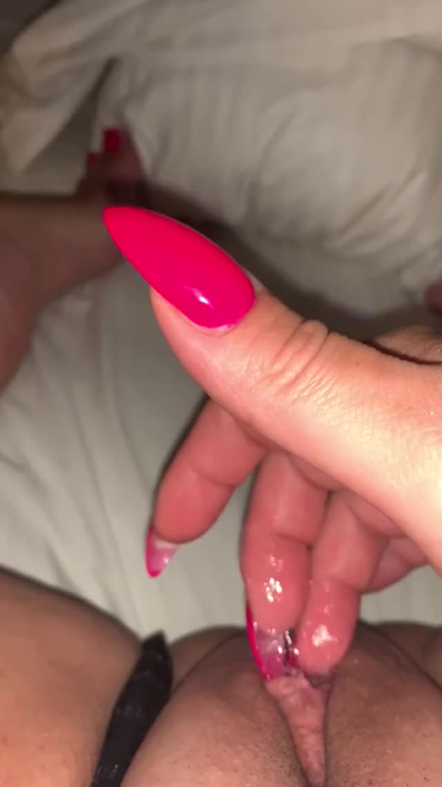 Don't know how I get so wet before cumming - free porn video