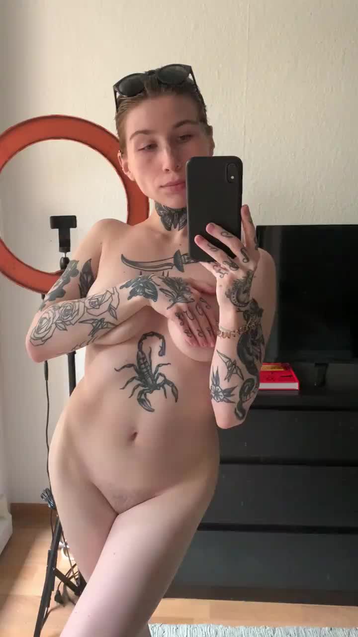 Got curves for days - free porn video