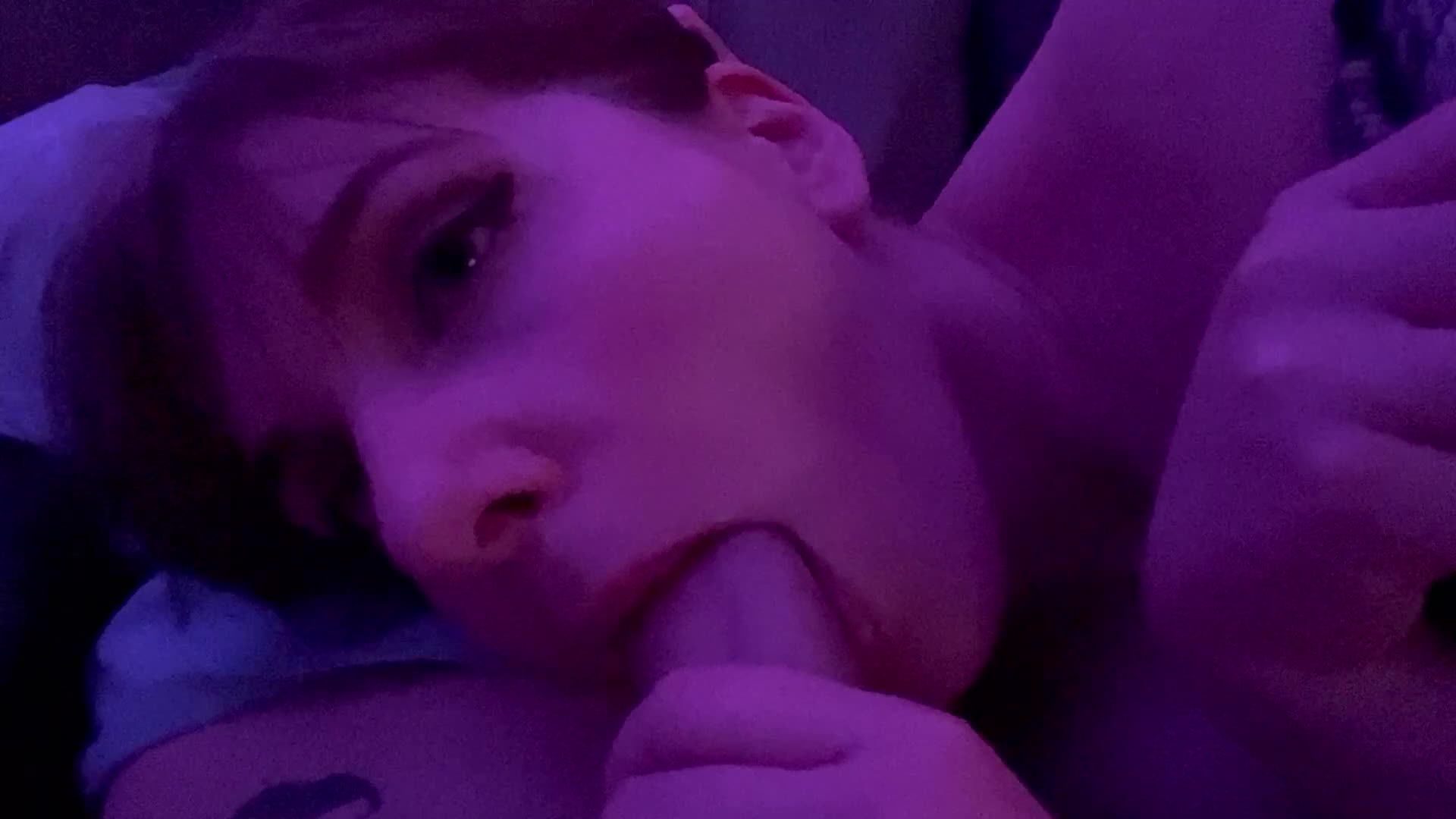 Gave daddy a nice slow blow to end the night  - free porn video
