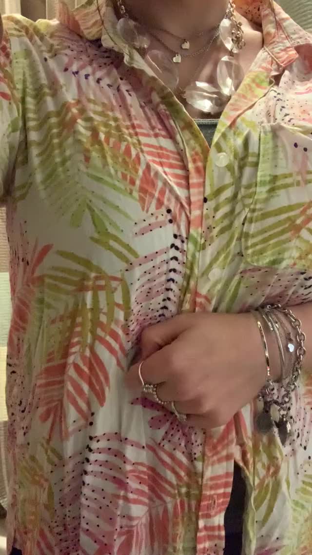 Love the way my big beauties drop out 👀 - free porn video