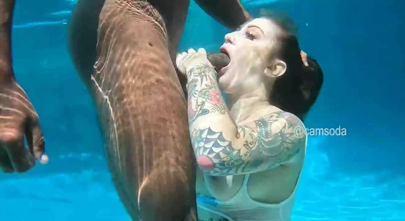 Underwater Snack - free porn video