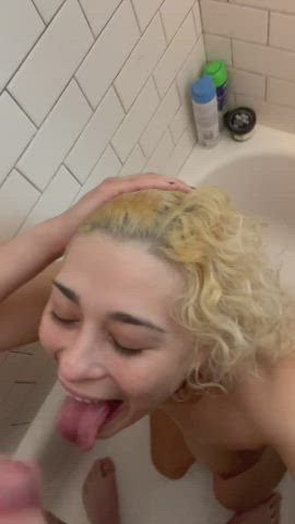 Nice, thick load on my face😊 - free porn video