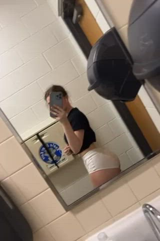 Ass getting fat I can see why people stare - free porn video