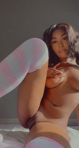 Let’s playyy peeeeek-a-booo 🙈🥴💦💦🍭💕🥵🥵 - free porn video
