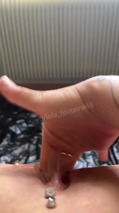 Slap her and she will squirt even more😈💦 - free porn video