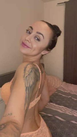 Would you fuck me raw or use a condom?😩 - free porn video