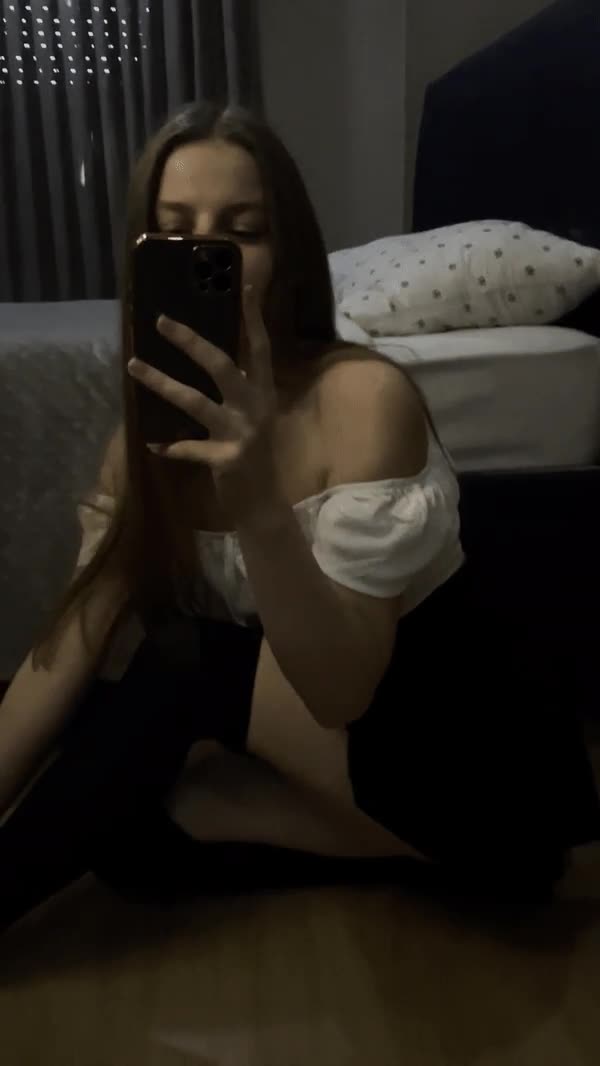 I don't wear panties under my skirt ;) - free porn video