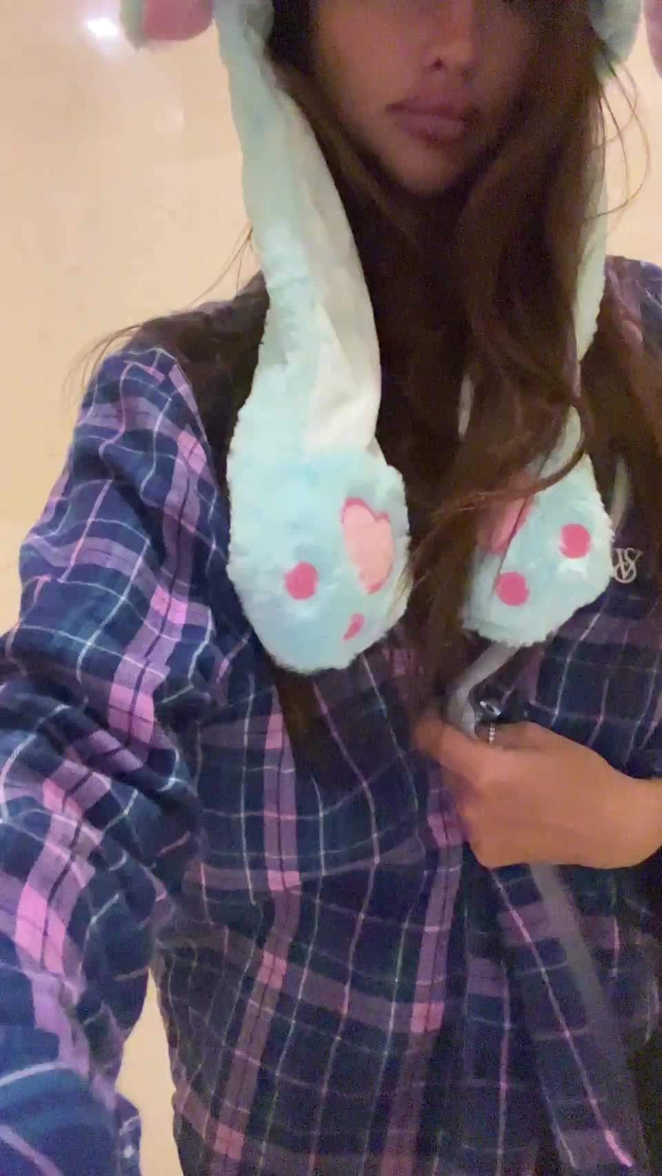 Let’s go on a date ❤ - free porn video