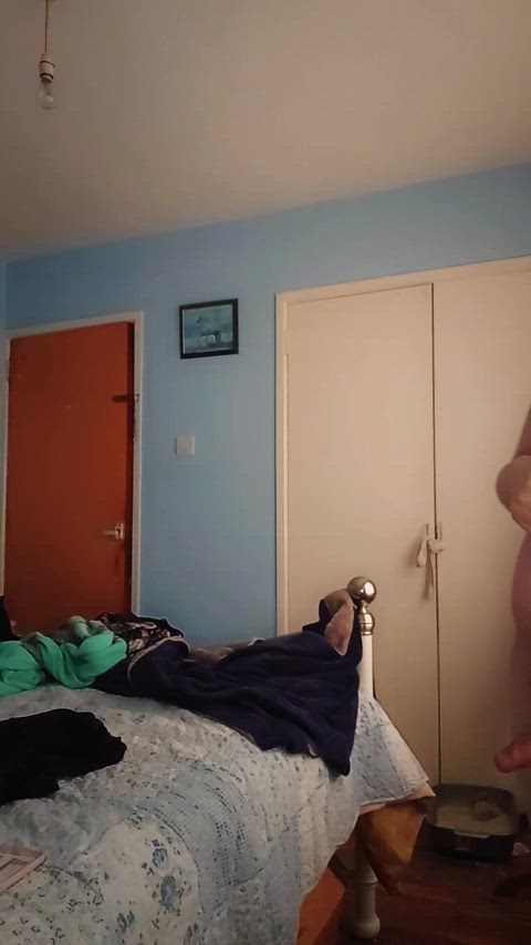 I'm cold.. warm me up?? 💋 - free porn video