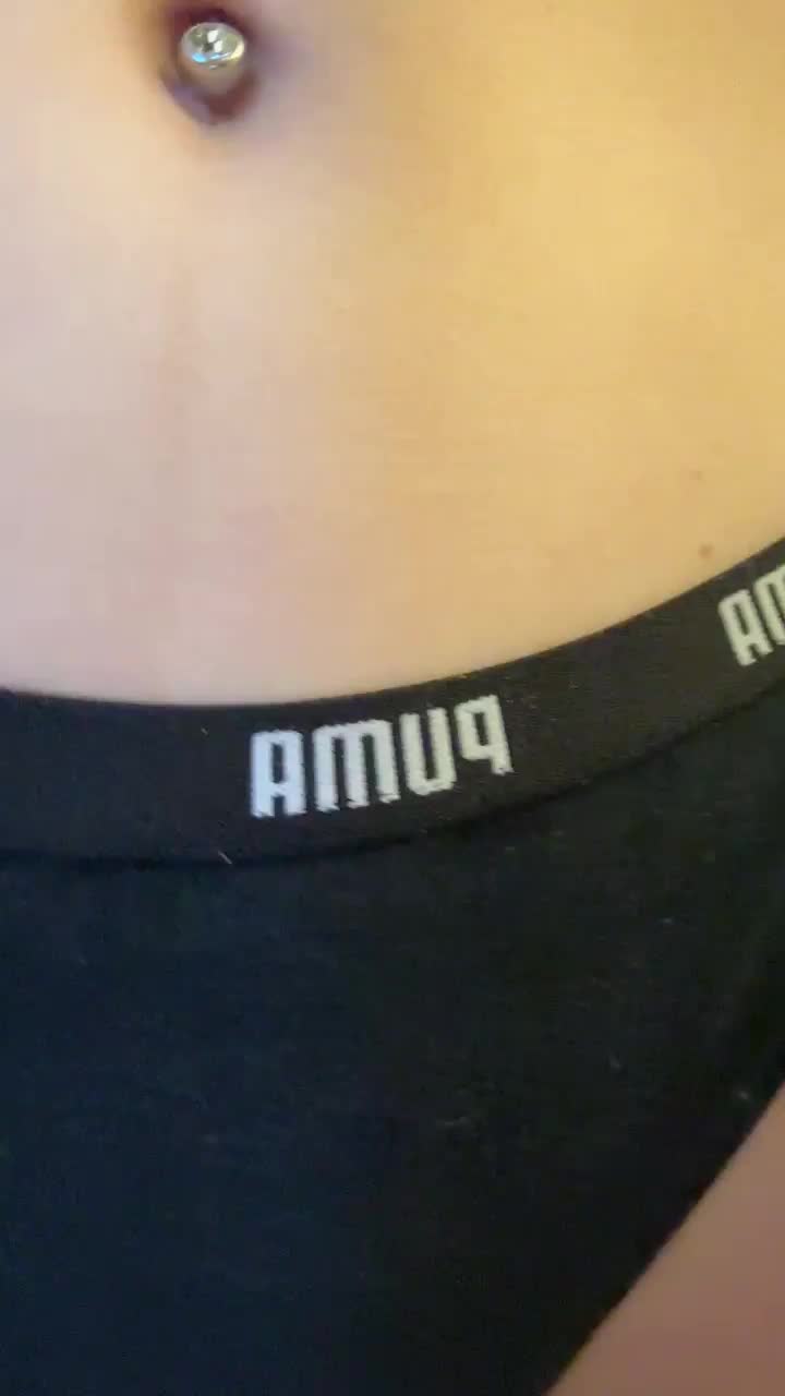 18 yo old and a bit too chubby but I need a Reddit Crush to have fun with - free porn video