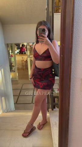 I wonder how many men will look at me today - free porn video