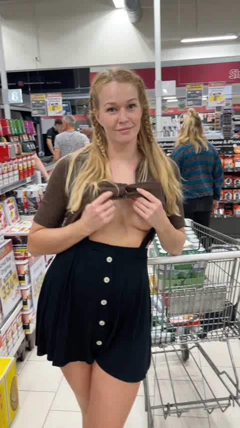 I try and sneaky flash everytime I stand in line, makes me horny and makes time pass quicker lol! getting all the eyes.. - free porn video