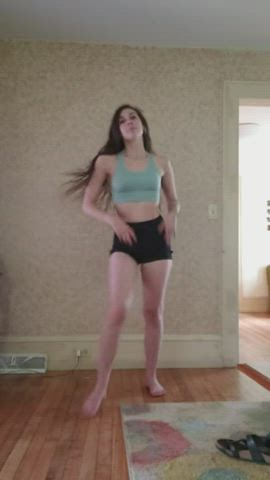 Hottie happy to dance topless! - free porn video