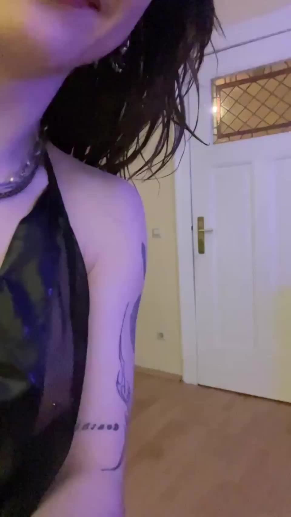 I’ll ride you till you cum, if you promise to fill me up. - free porn video