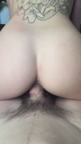Cum on her ass - free porn video