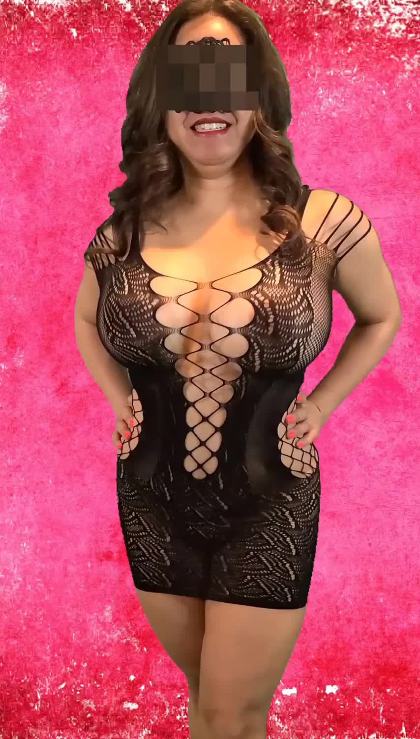 I'm your curvy MILF ready for fun - free porn video