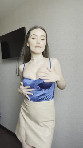 I am not kidding when I say its a tight top - free porn video
