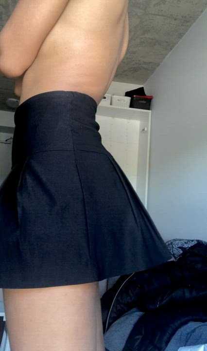Nothing wrong with short skirts - free porn video