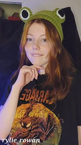 Are nerdy 19 year old redheads your type? - free porn video