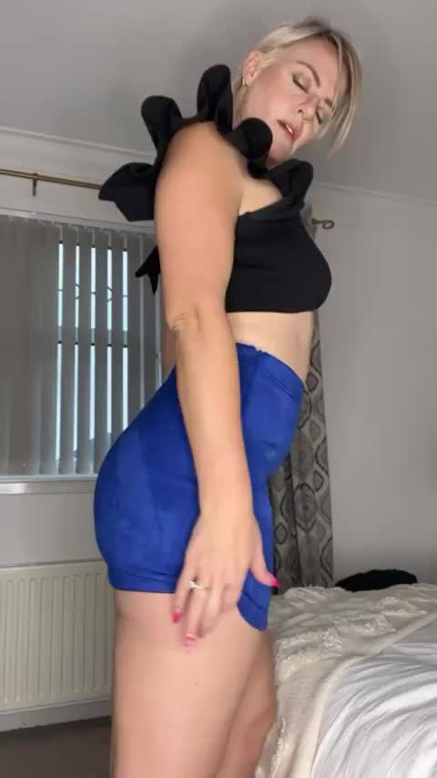 Just hike it up, bend me over and f**k me hard - free porn video
