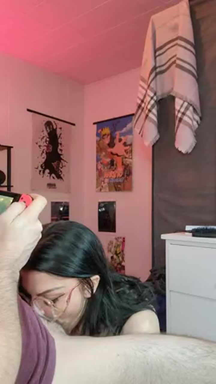 And let's start the weekend on a good note! - free porn video