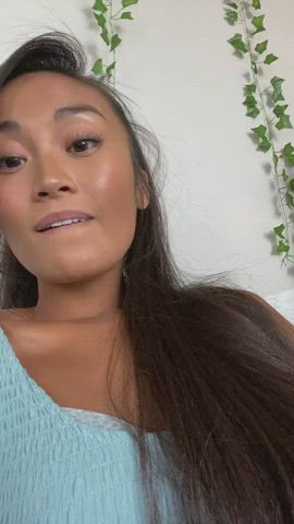 Anyone here who really wants small boobs? - free porn video