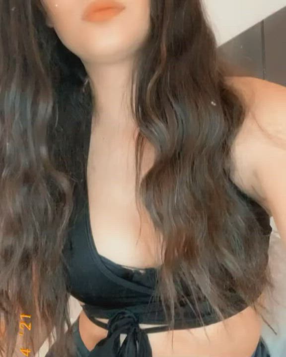 Why dad likes me to talk dirty to him while he touches his dick? 🥺👉🏻👈🏻 - free porn video